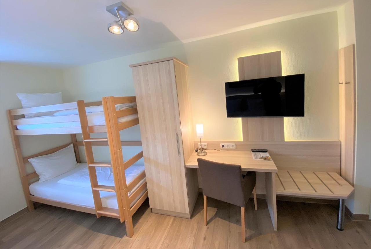Hotel Am Wiesenweg L 24H Check-In Hausen  Εξωτερικό φωτογραφία