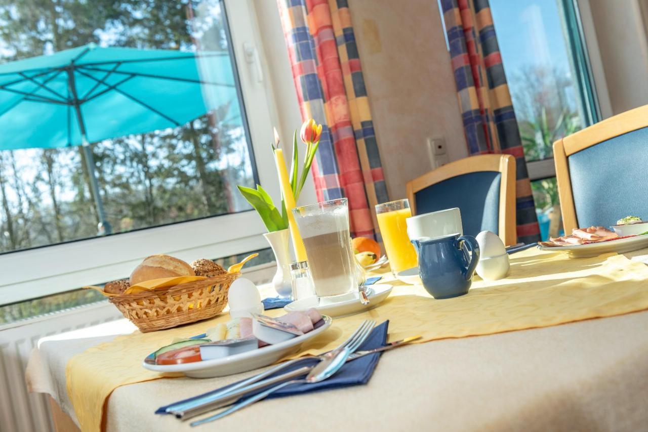 Hotel Am Wiesenweg L 24H Check-In Hausen  Εξωτερικό φωτογραφία